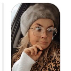 Meet your Posher, Kat